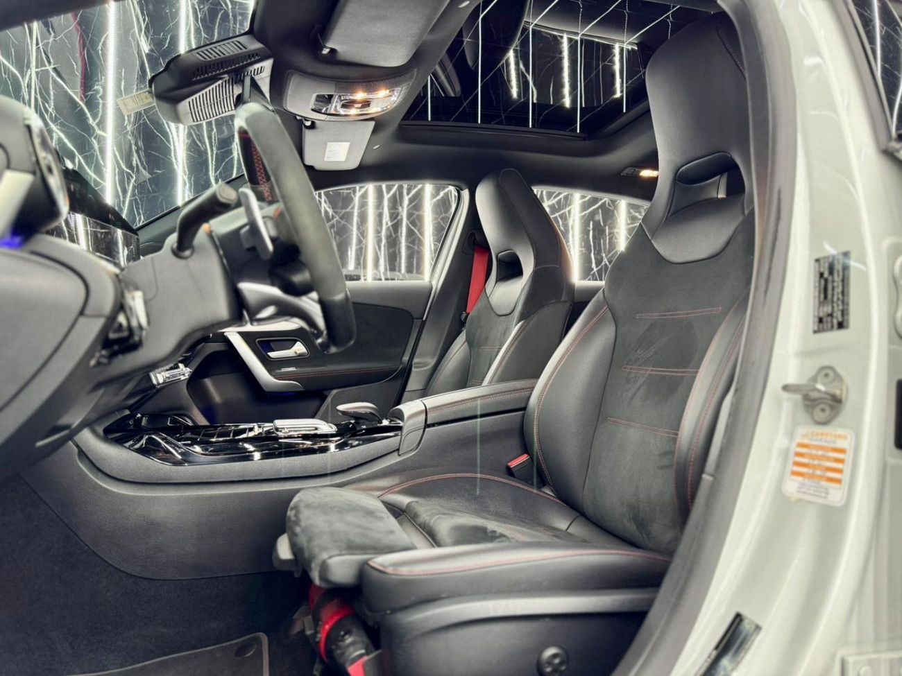 مرسيدس بنز A 35 AMG 4MATIC Hatchback 2022 Mercedes Benz A35 AMG,  Warranty, Full Service History, Excellent Condition, G