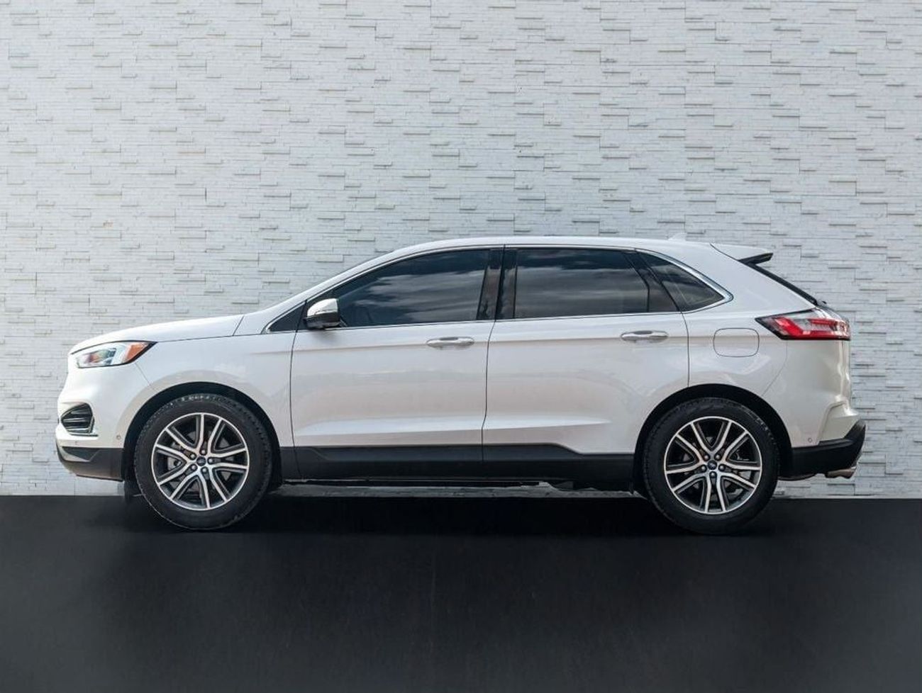 Ford Edge AED 1,573 PM • EDGE TITANIUM • ONLY 63,000 KM • FULL OFFICIAL FORD SERVICE HISTORY • FULLY LOADED