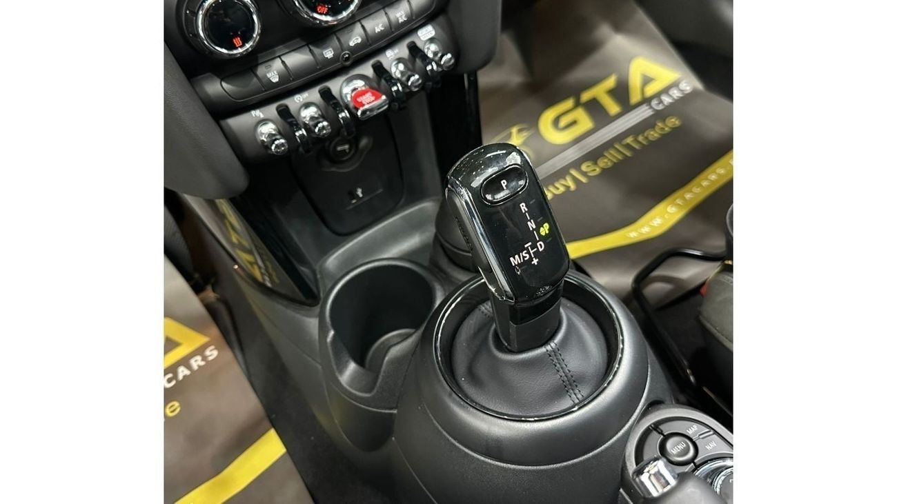 Mini Cooper S 2023 Mini Cooper S Multi-Tone Special Edition, 3 Years BMW Warranty + Service Pack, GCC