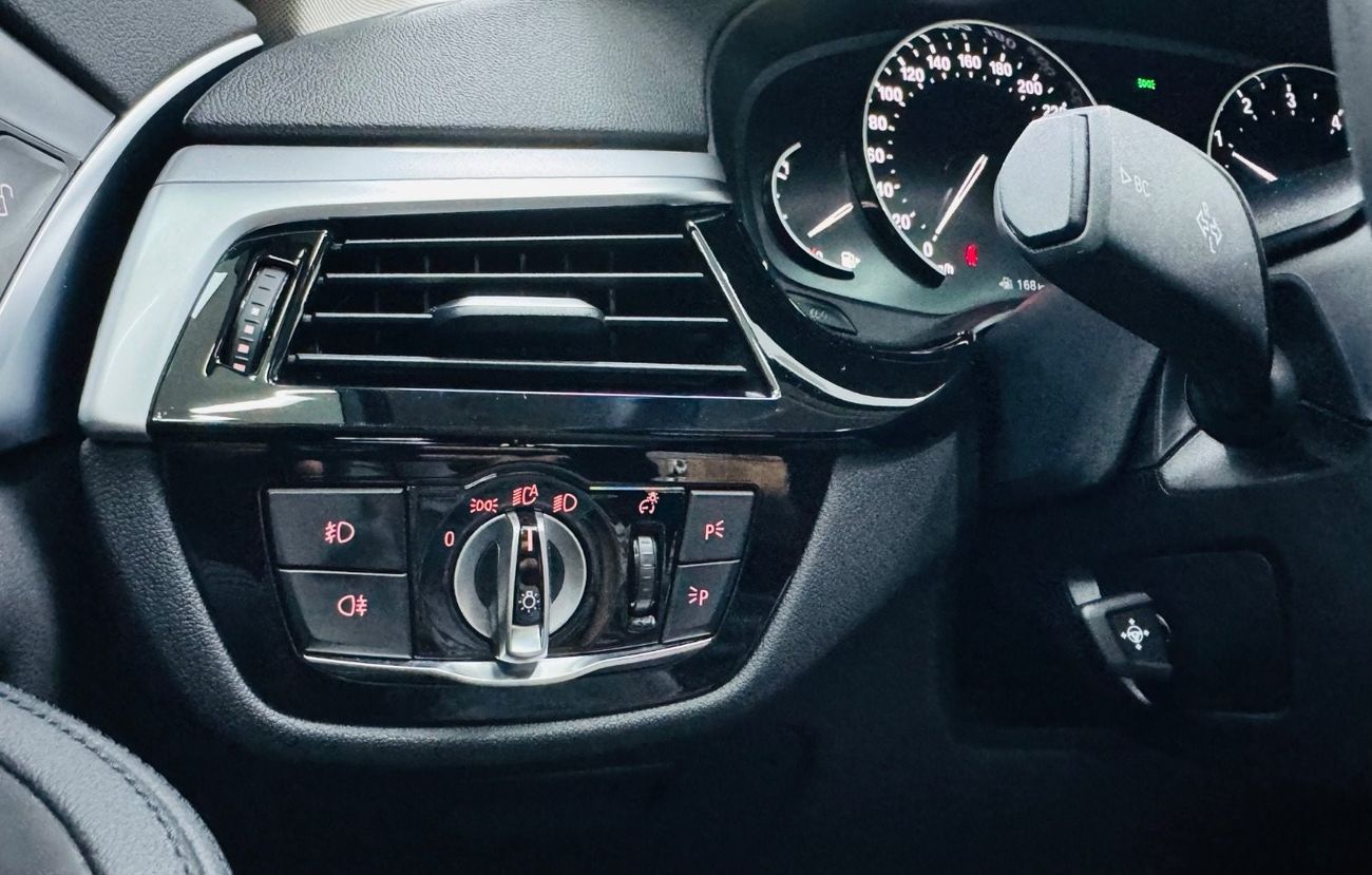 بي أم دبليو 520i Std 2.0L