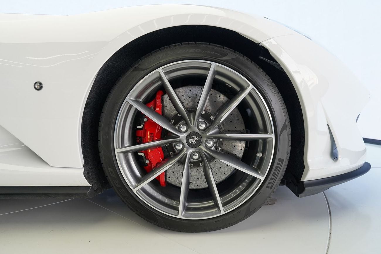 فيراري 812 GTS