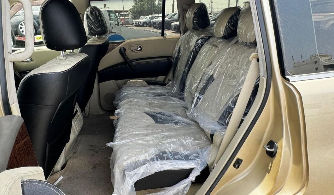 نيسان باترول Petrol 5.6 Liter Hand Drive Full Option only for export available