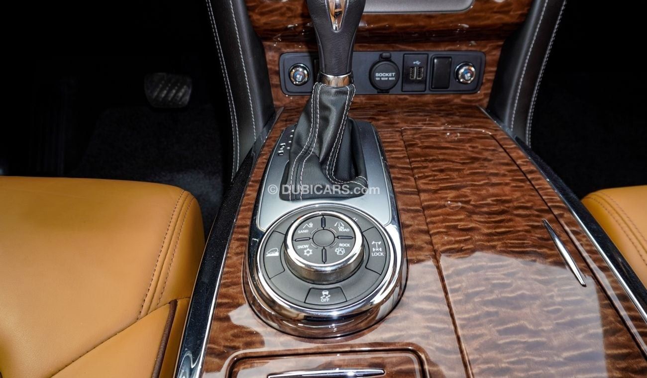 نيسان باترول LE V8 with Platinum body kit