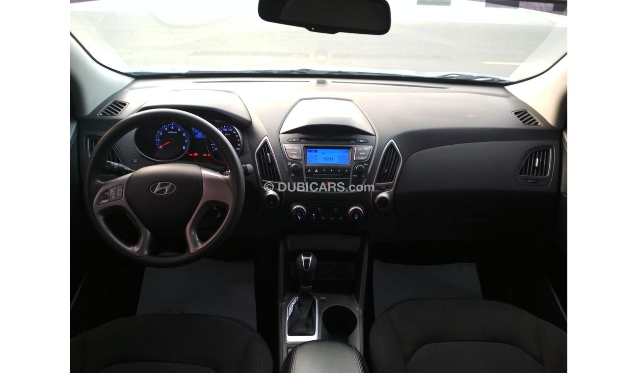 هيونداي توسون 2014 سماوى خليجى 2000 CC بانوراما  تشيكات وكالة بدون صبغ بدون حوادث ممتاذة ماشية قليل