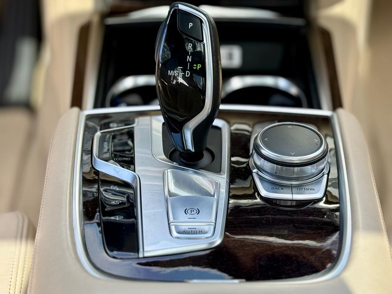 BMW 740Li Std 3.0L 1567 AED Monthly II BMW 740IL II 0% Down Payment II Still Under Warranty to 2027