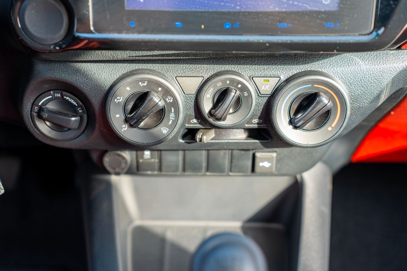 Toyota Hilux Toyota Hilux 2.4L Diesel Double Cab Basic 2025 Manual