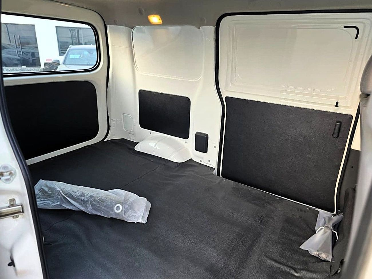 تويوتا لايت آيس TOYOTA LITEACE 1.5L PETROL VAN RWD 5 DOORS WHITE COLOR 2025 MODEL