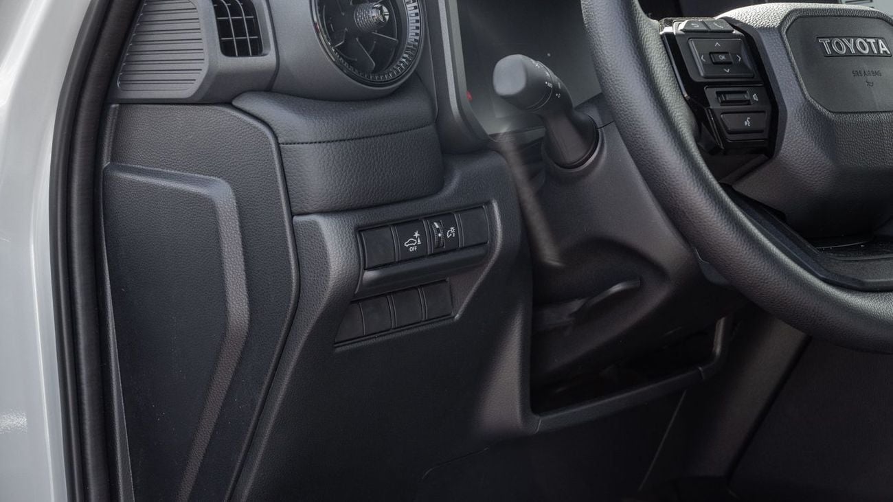 تويوتا برادو GXR TOYOTA PRADO 2.8 ALR STANDARD DSL -2026YM