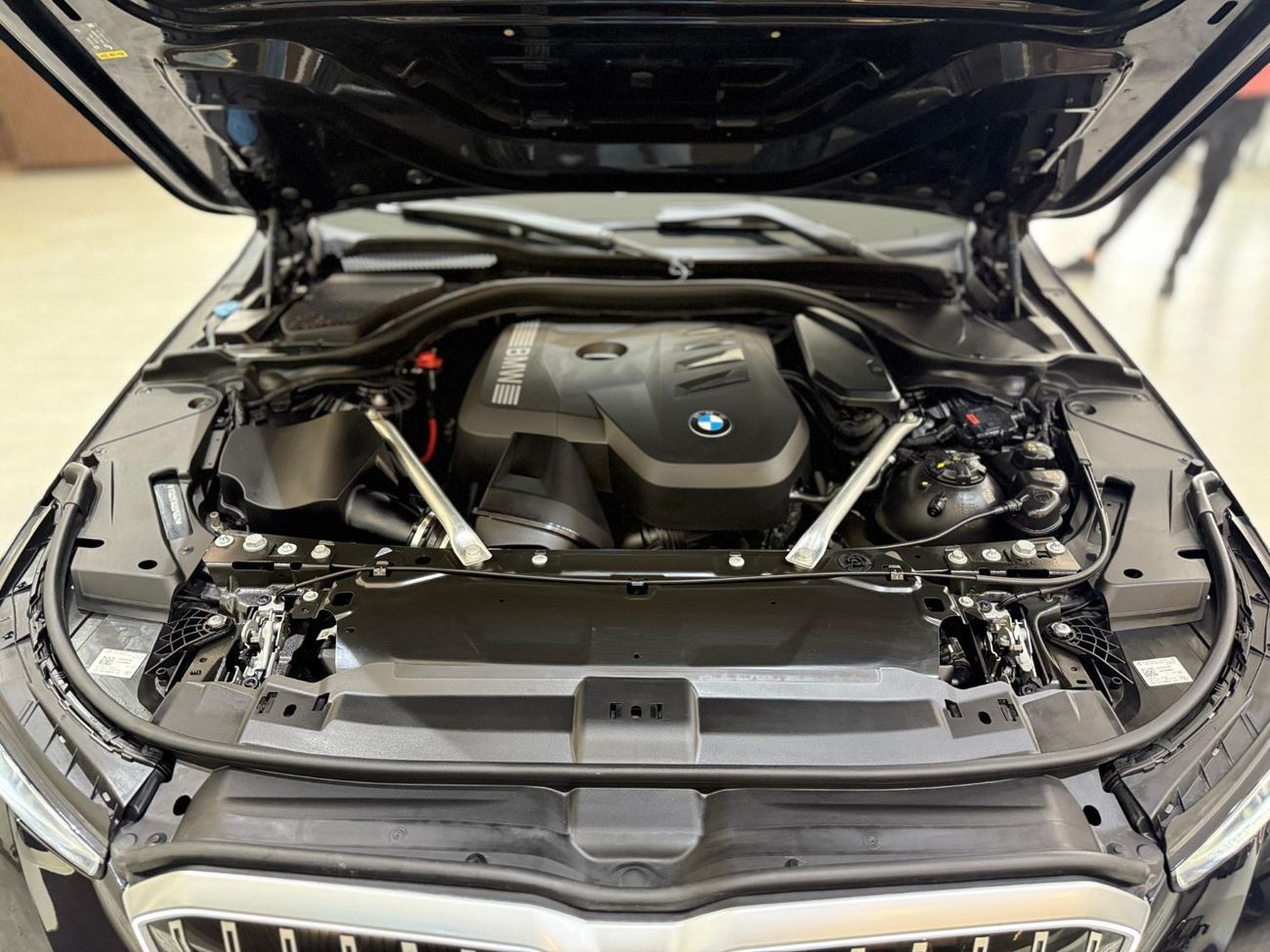 بي أم دبليو 520i BMW 520I M SPORT 2024 UNDER WARRANTY FULL OPTION