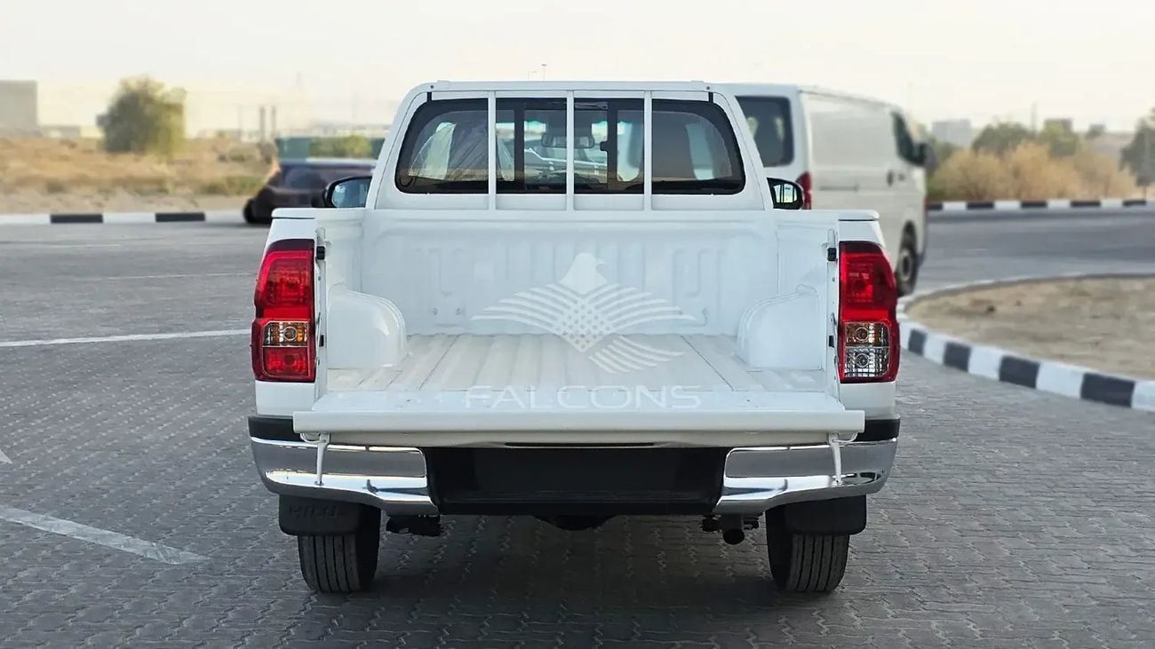 تويوتا هيلوكس Toyota/HILUX D SC 2WD/ 2.4L HIGH MT
