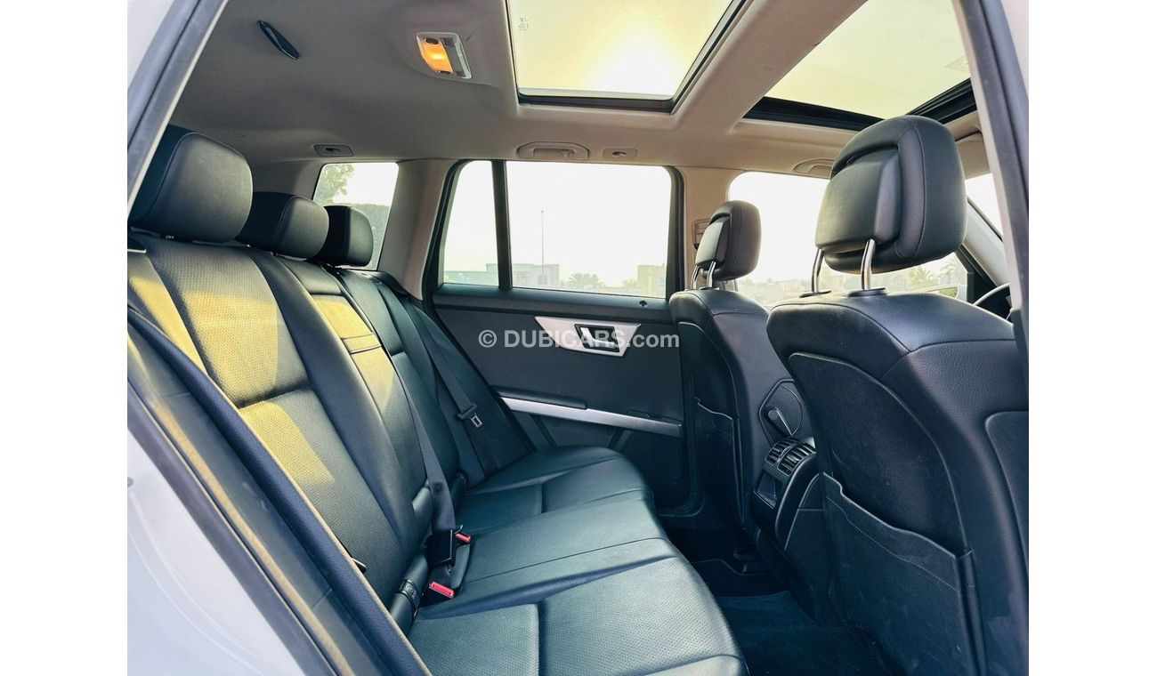 مرسيدس بنز GLK 350 MERCEDES BENZ GLK 350 3.5L V6 AMG || ORIGINAL PAINT || 4MATIC || GCC || FULL SERVICE HISTORY