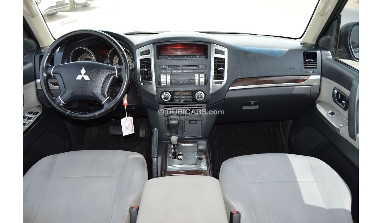 ميتسوبيشي باجيرو Full option accident free