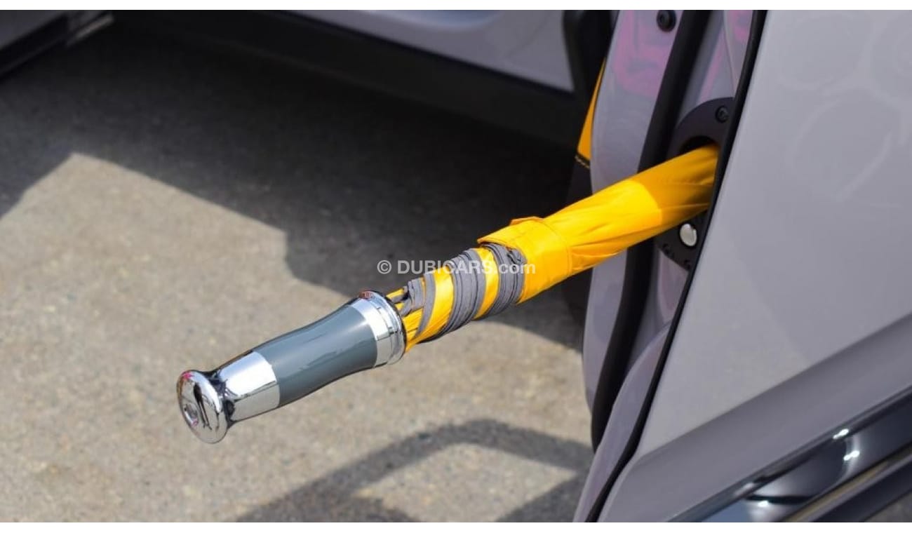 Rolls-Royce Cullinan Cullinan - Rolls-Royce 2022 NARDO GREY/YELLOW BLACK BADGE