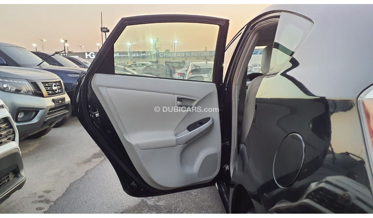 تويوتا برياس TOYOTA PRIUS HYBRID CAR