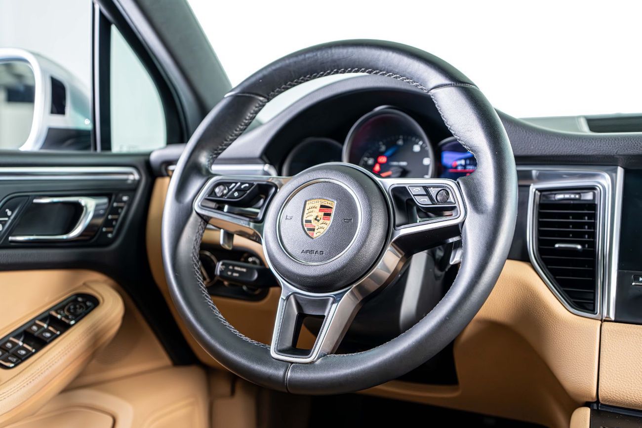 Porsche Macan Std 2.0L (252 HP) GCC Spec - Pristine Condition - Low Mileage