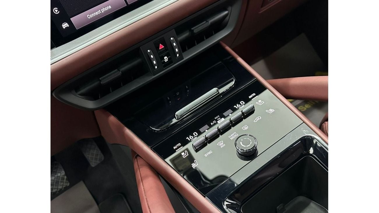 Porsche Cayenne 2024 Porsche Cayenne Coupe, Oct 2026 Porsche Warranty, Full Porsche Service History, GCC