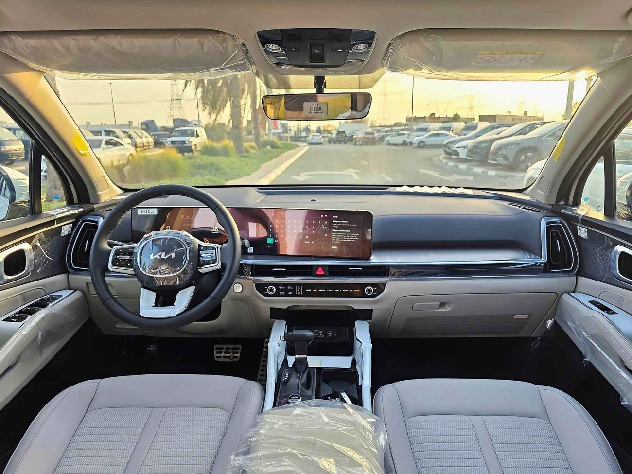 Kia Sorento 2.5 Petrol, Driver Power Seat, Panoramic Roof, 4WD, Full Option (CODE# 68052)