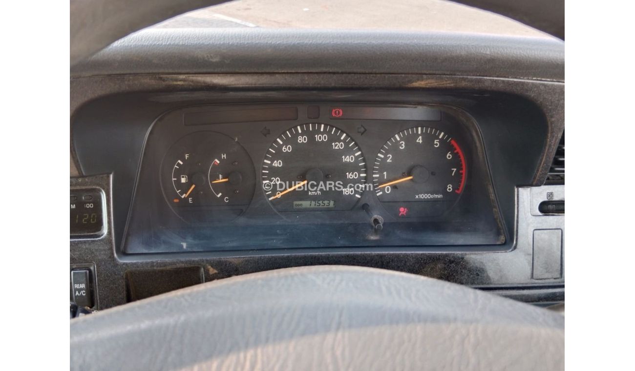 Toyota Hiace TOYOTA HIACE VAN RIGHT HAND DRIVE (PM1602)