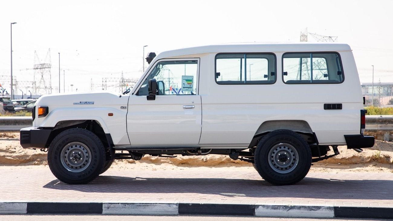 Toyota Land Cruiser 70 LC 78 HARDTOP 4.0L MT 2025 Toyota Land Cruiser 4.0L M/T