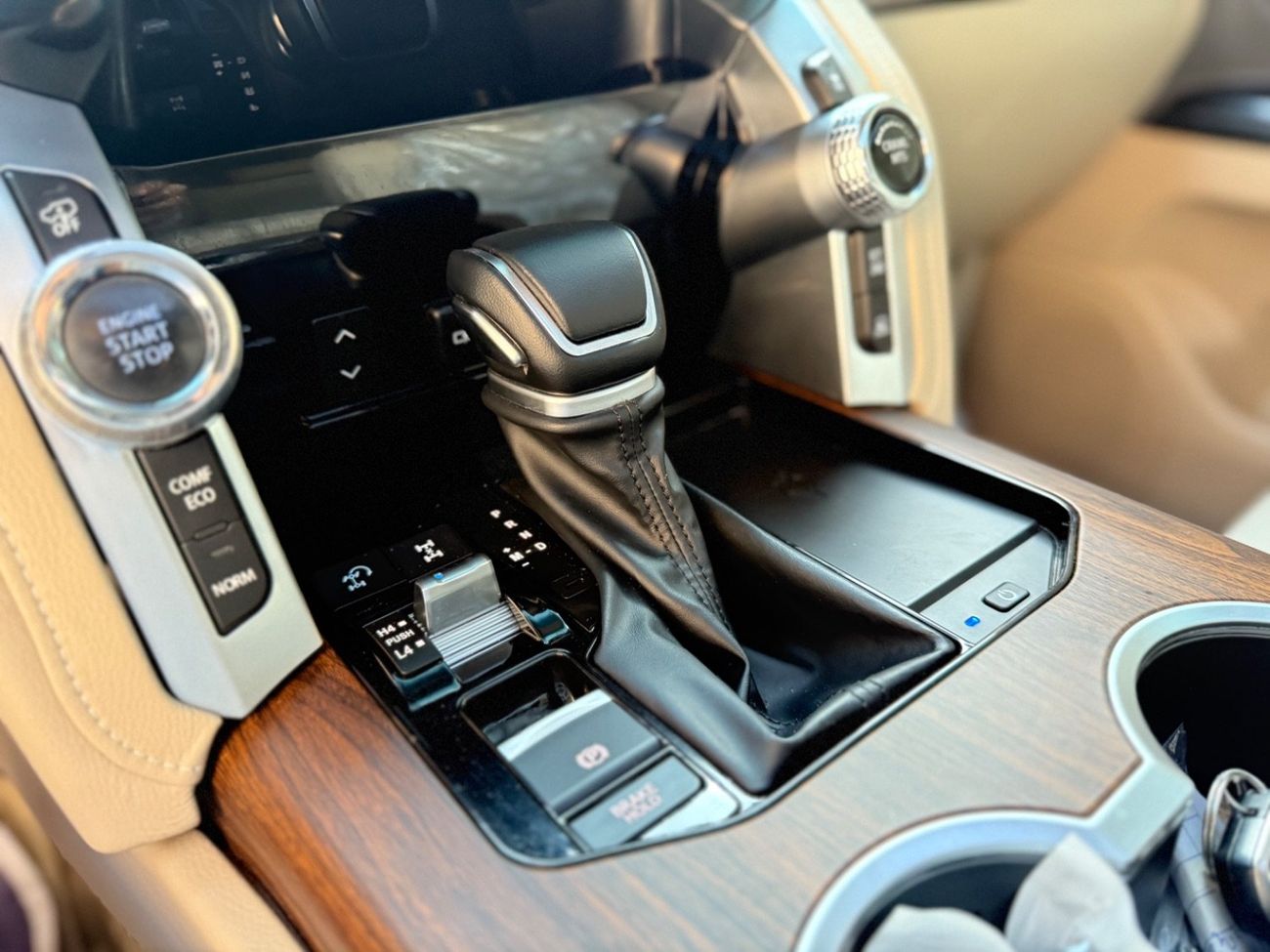 تويوتا لاند كروزر Safari 4.0L