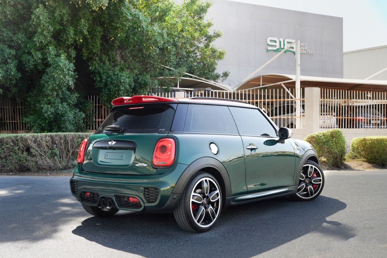 Mini Cooper John Cooper Works 2.0L (231 HP)