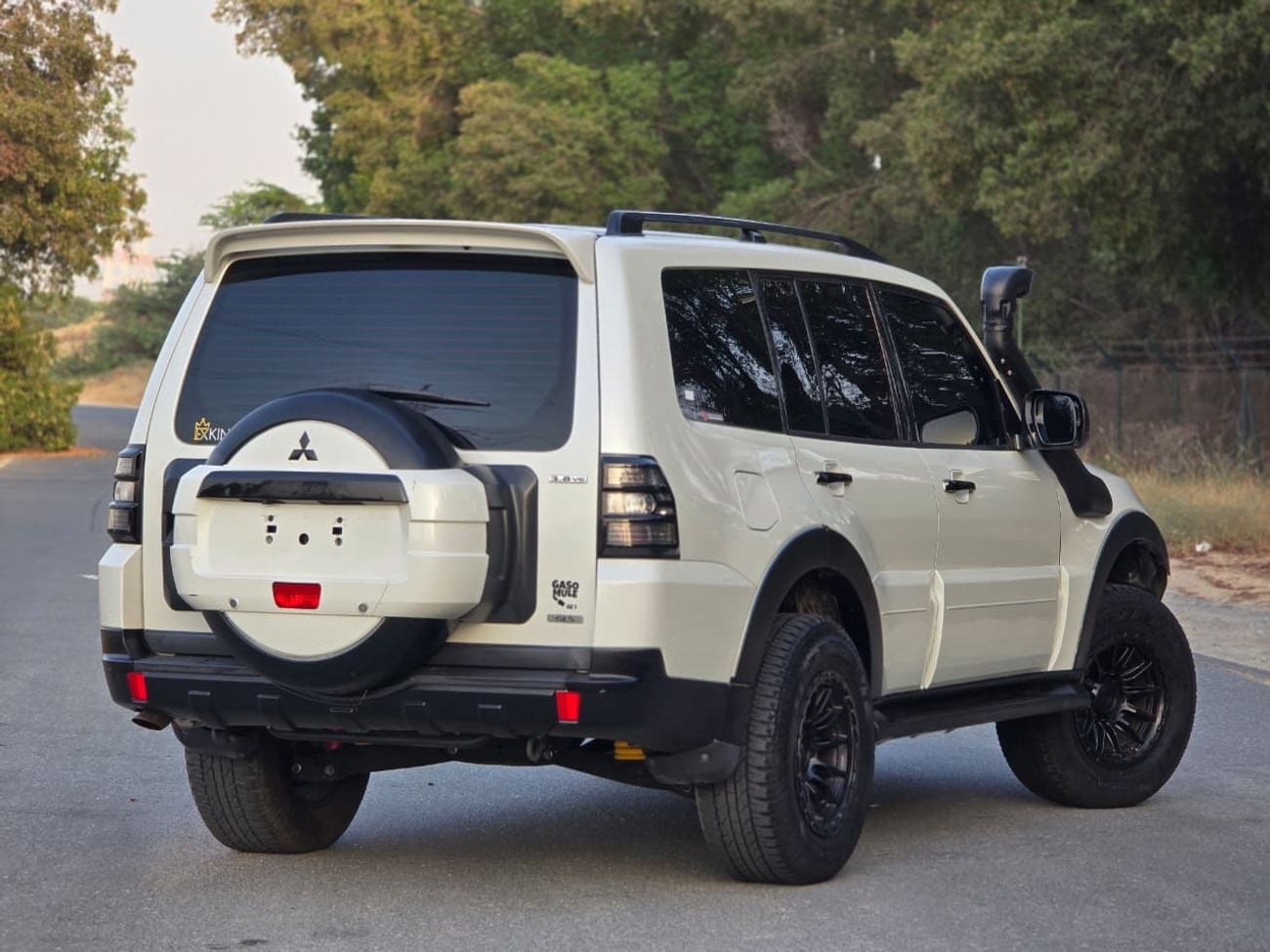 Mitsubishi Pajero GLS HIGHLINE Mitsubishi Pajero 2011 GLS 3.8L | GCC Specs | Excellent Condition | Orginal paint | Acc