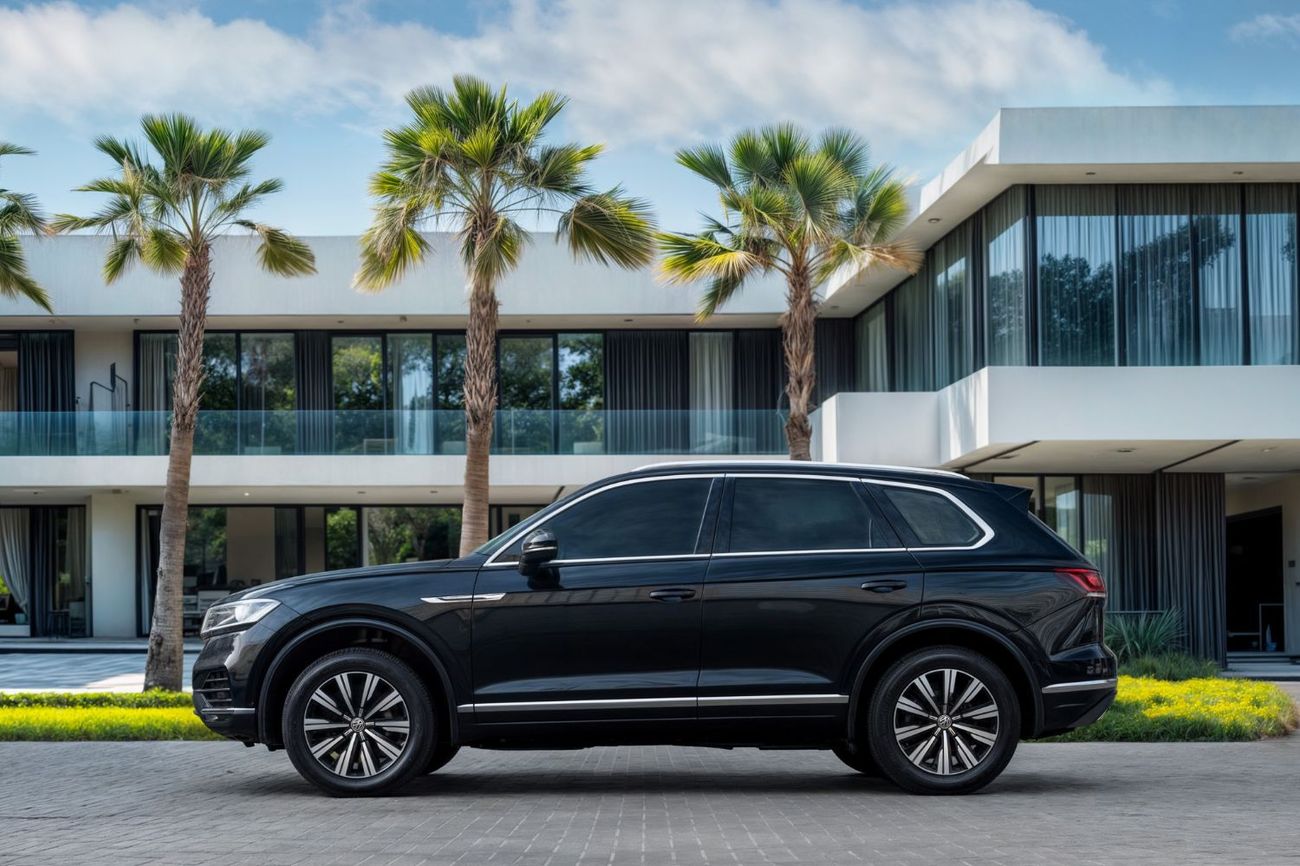 Volkswagen Touareg Comfortline | 2,448 P.M  | 0% Downpayment | Pristine Condition!