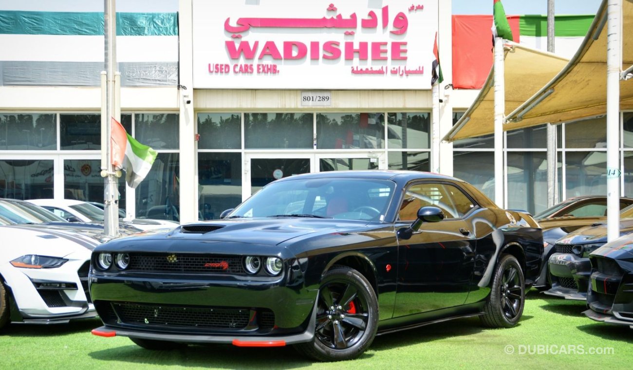 دودج تشالينجر Challenger SXT V6 2020/Leather Seats/SRT Kit/Low Miles/Excellent Condition