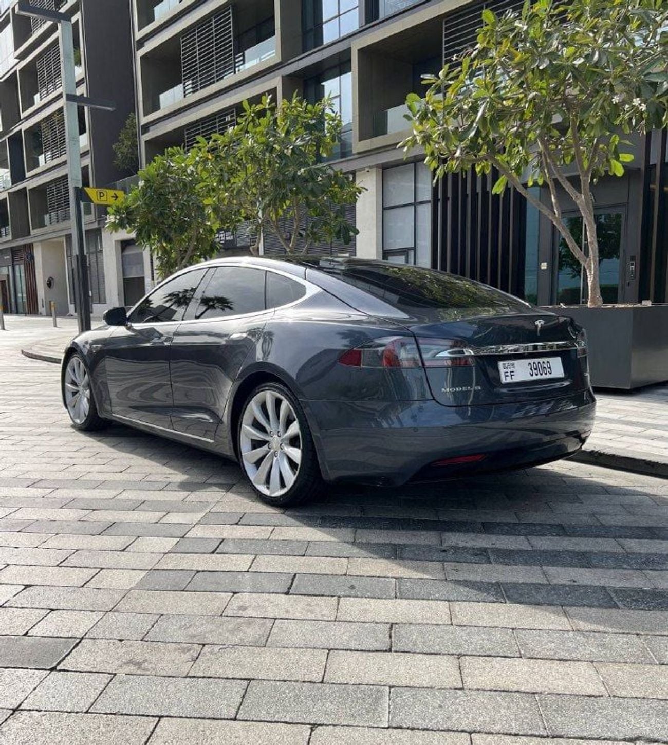Tesla Model S