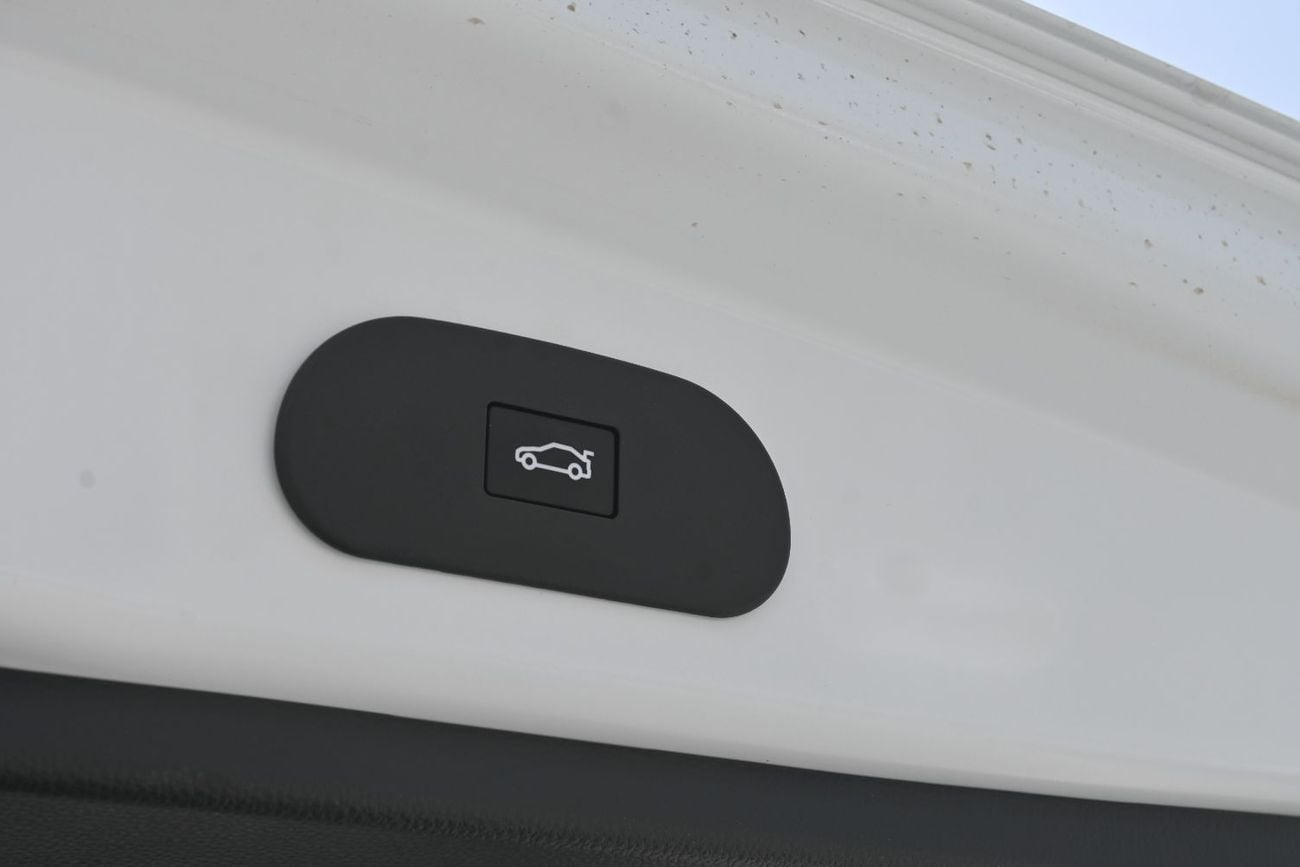 تويوتا فرونتلاندر STD Leading 2.0L Hybrid, Color White