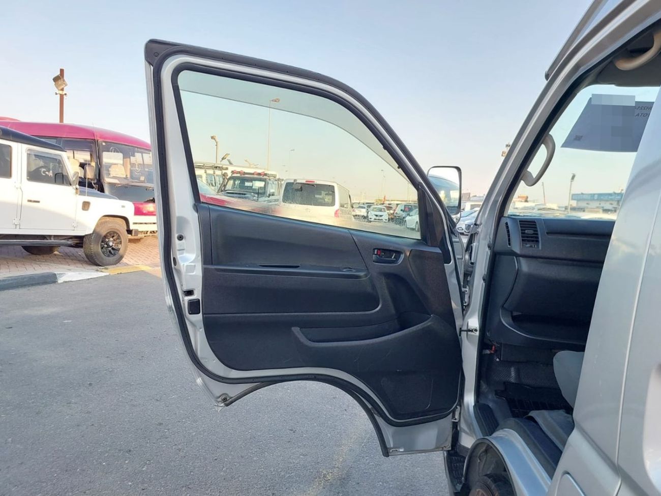 Toyota Hiace TOYOTA HIACE VAN RHD 2023 MODEL 2.8 L DIESEL AUTOMATIC(PM003751)