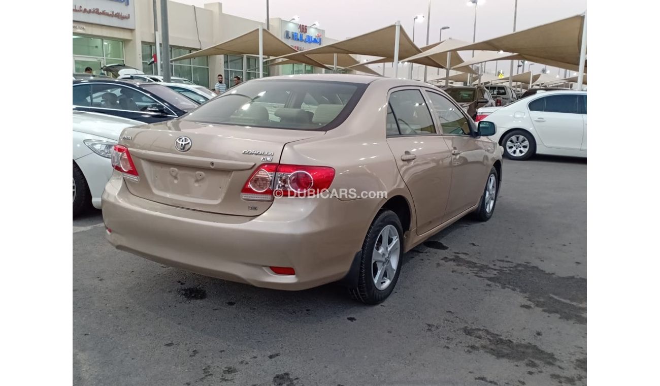 تويوتا كورولا كرولا موديل 2013 خليجي السياره بحاله ممتازه من الداخل والخارج ولا تحتاج اي مصروف