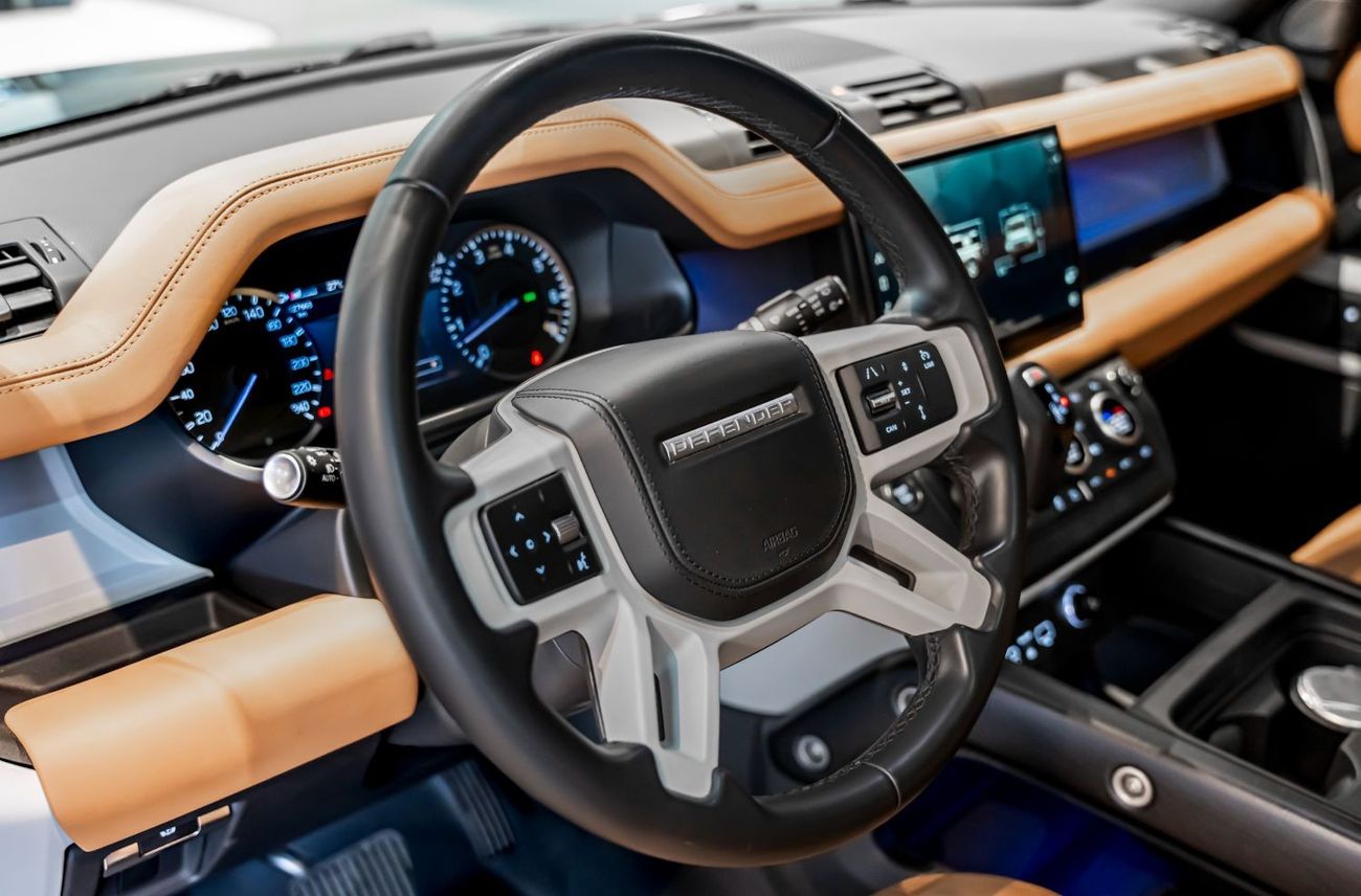 لاند روفر ديفندر 110 HSE P400 3.0L 2023 Urban Defender HSE P400, 2028 Land Rover Warranty + Service, Low KMs, GCC1