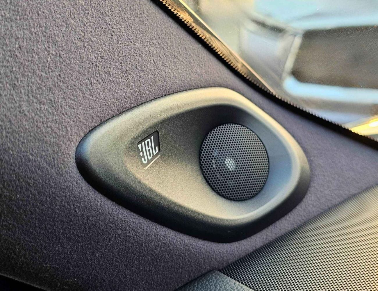 تويوتا لاند كروزر VXR 3.3L DIESEL || PWR WITH MEMORY SEATS / HUD , RADAR / JBL SPEAKERS (CODE # LCDVXRHA)