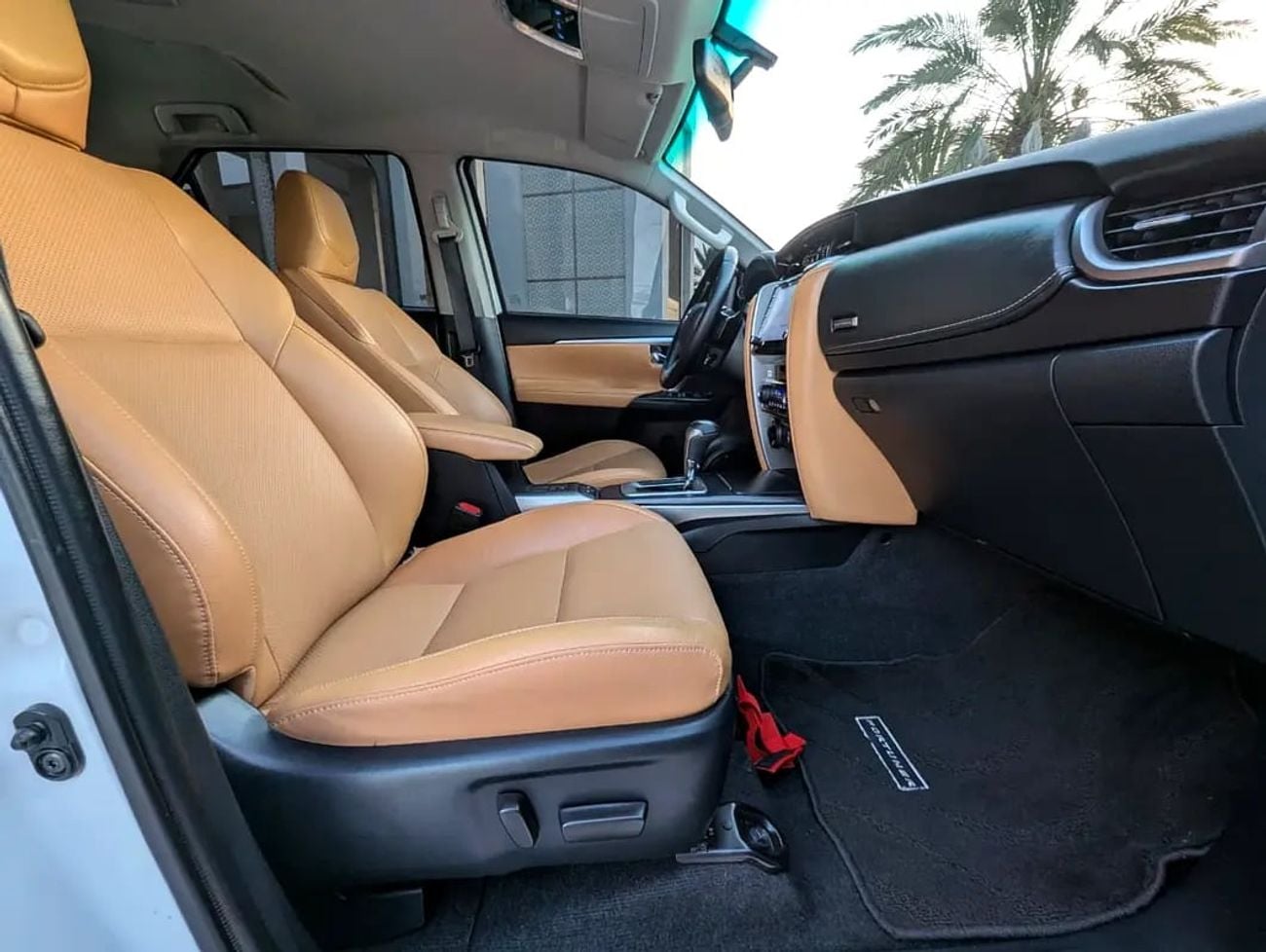 تويوتا فورتونر VXR V6 4.0L Original Paint Accident Free Almost GCC Specs