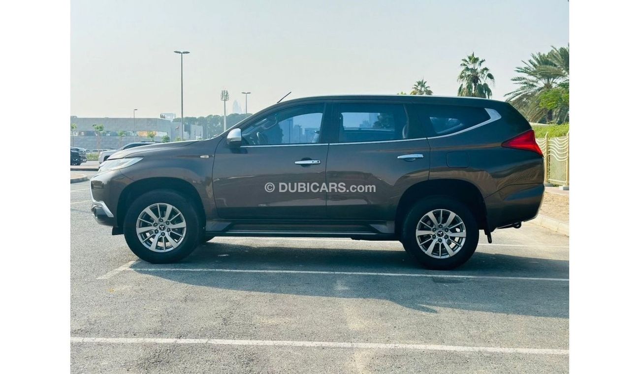 ميتسوبيشي مونتيرو GLS Mid FULL AGENCY MAINTAINED || 1110 PM || MONTERO SPORT GLS 3.0L V6 || LOW MILEAGE || GCC ||  0%