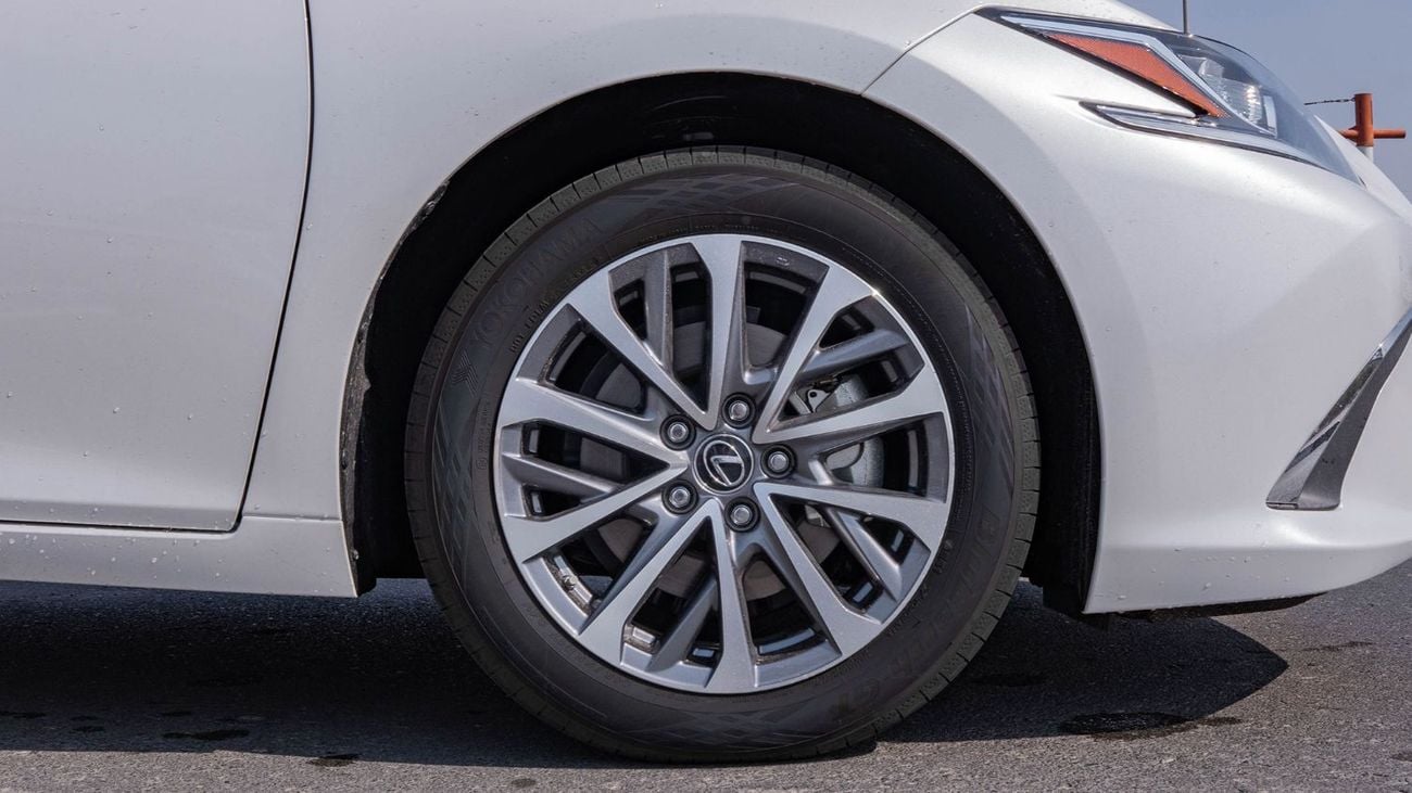 Lexus ES300h 2026 Lexus ES300h 2.5L AT Hybrid (White)