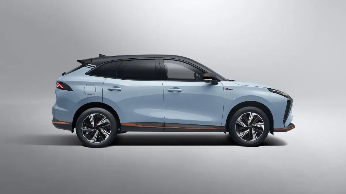 Forthing Friday exterior - Side Profile