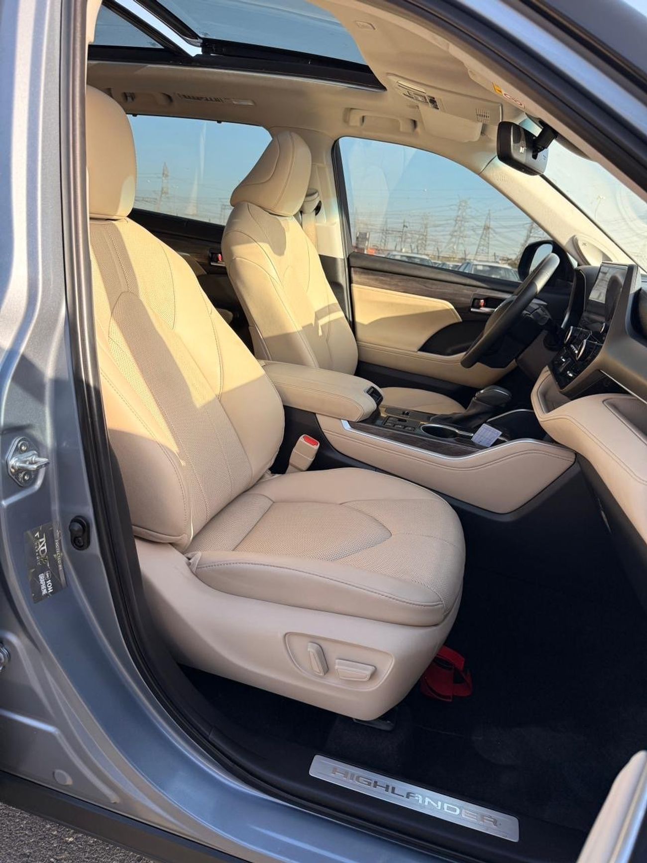 Toyota Highlander Hybrid Platinum 2.5L // panoramic, 360 Camera // head up display full option 2024