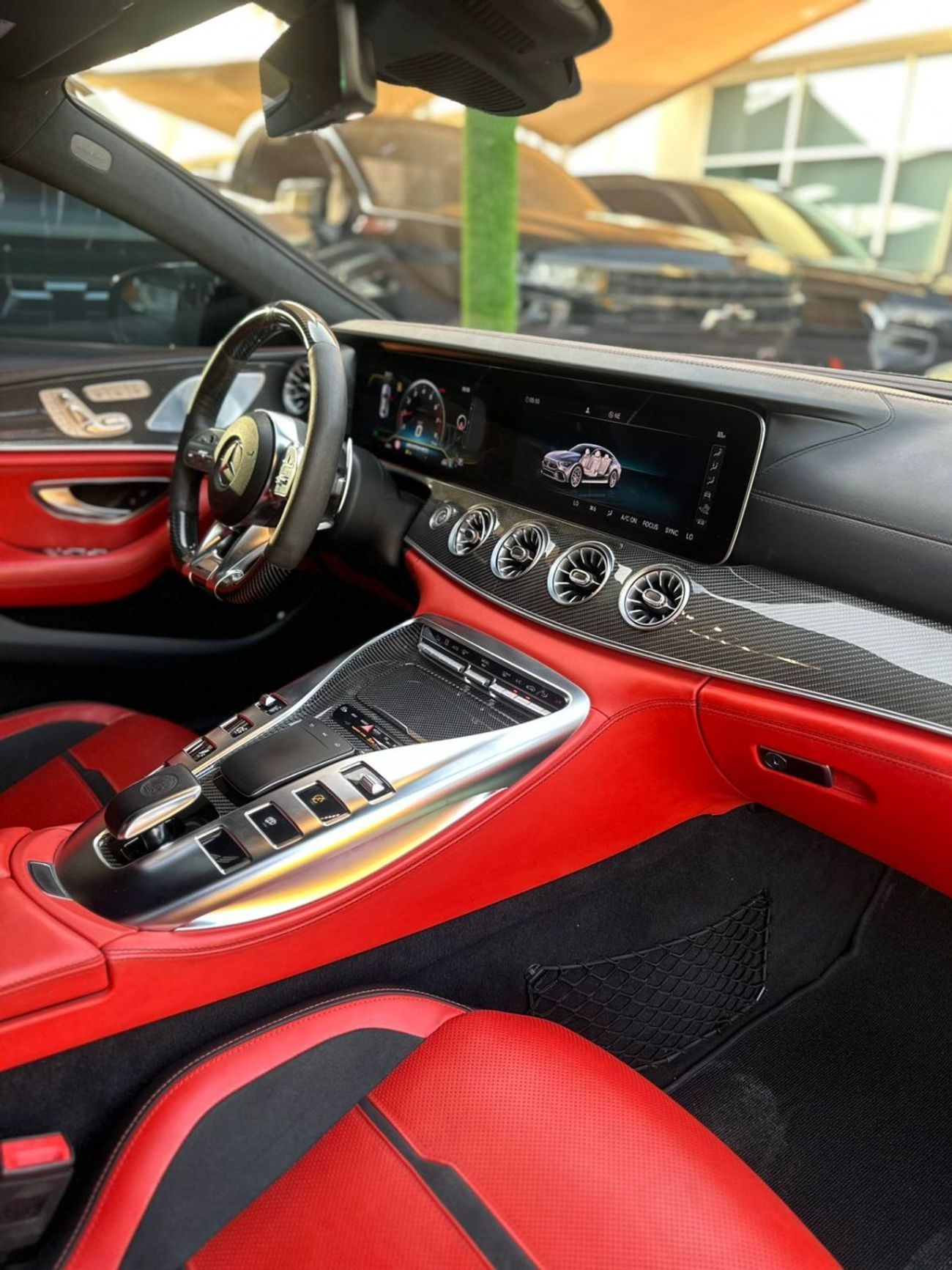 مرسيدس بنز GT 63 S مرسيدس بنز GT63S 2020 وارد أمريكا بحاله ممتازه فل ابشن ضمان شاسيه جير ماكينه