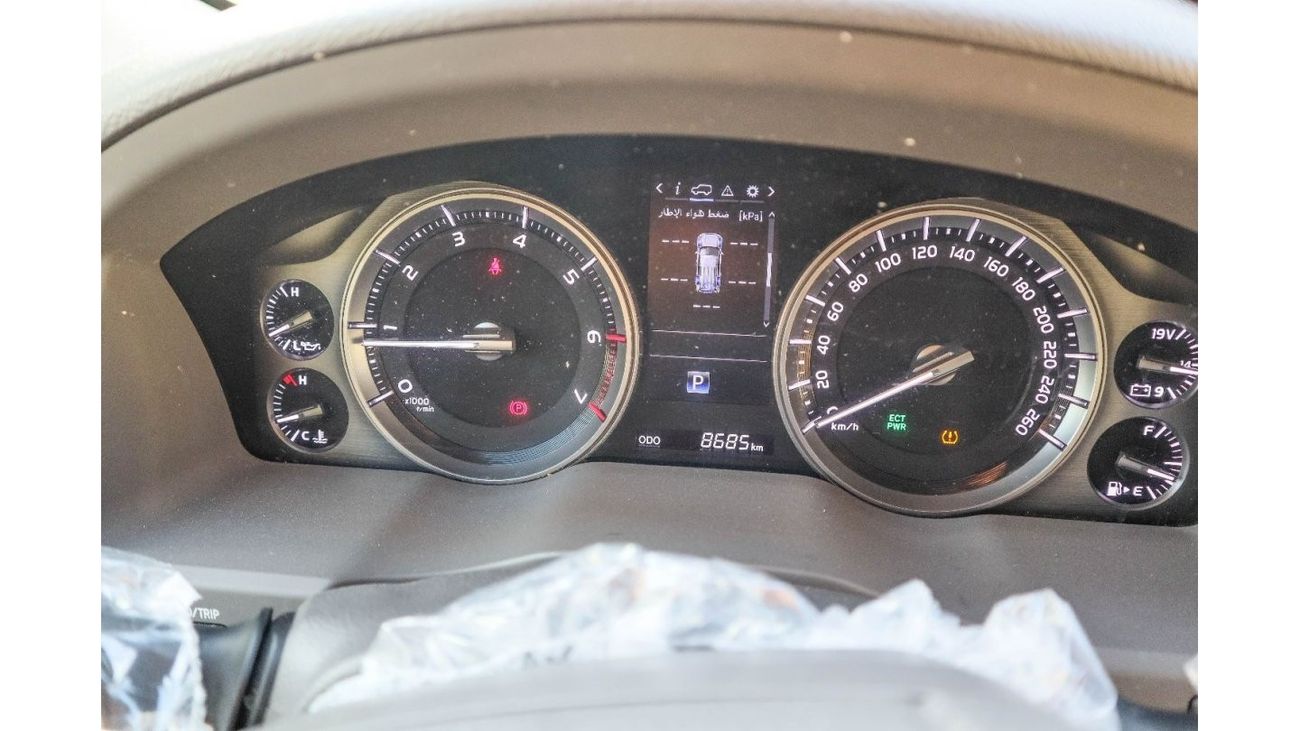 Toyota Land Cruiser 2018 Toyota Land Cruiser VXR (J200), 5dr SUV, 5.7L 8cyl