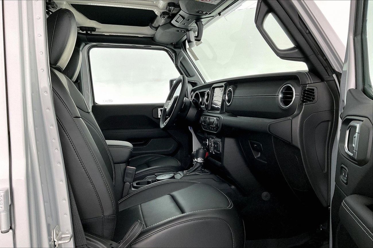 Mercedes-Benz CLS 350 Premium+ (AMG Package) | 1 year free warranty | 0 Down Payment