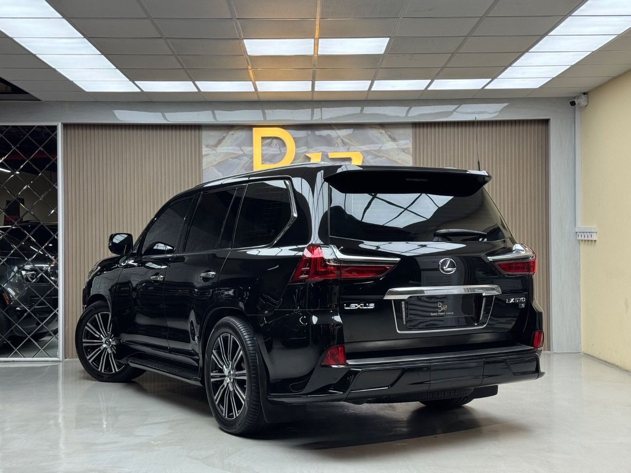 Lexus LX 570 Sport 5.7L