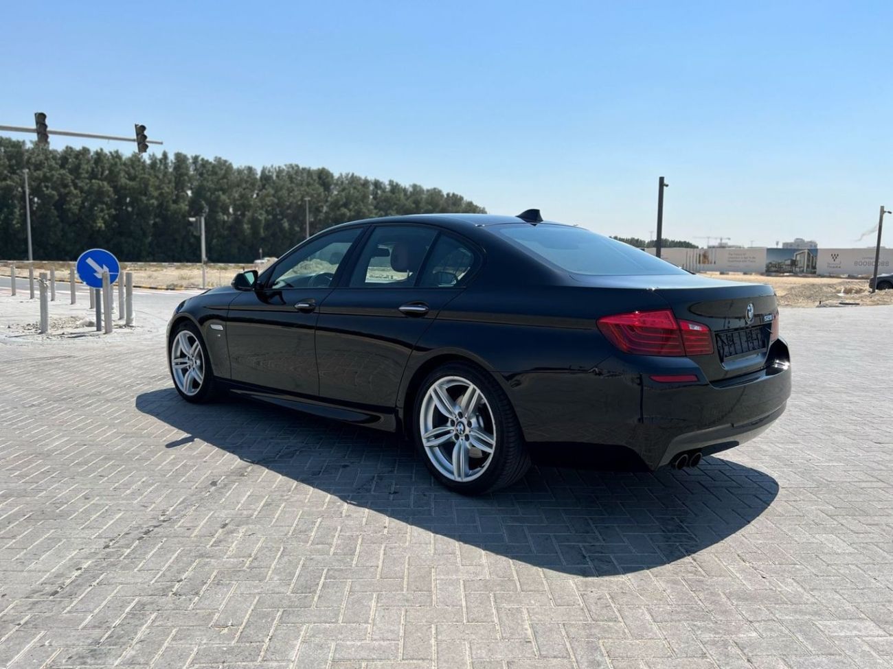 Used BMW 528i Exclusive 2.0L 2015 for sale in Sharjah - 837477