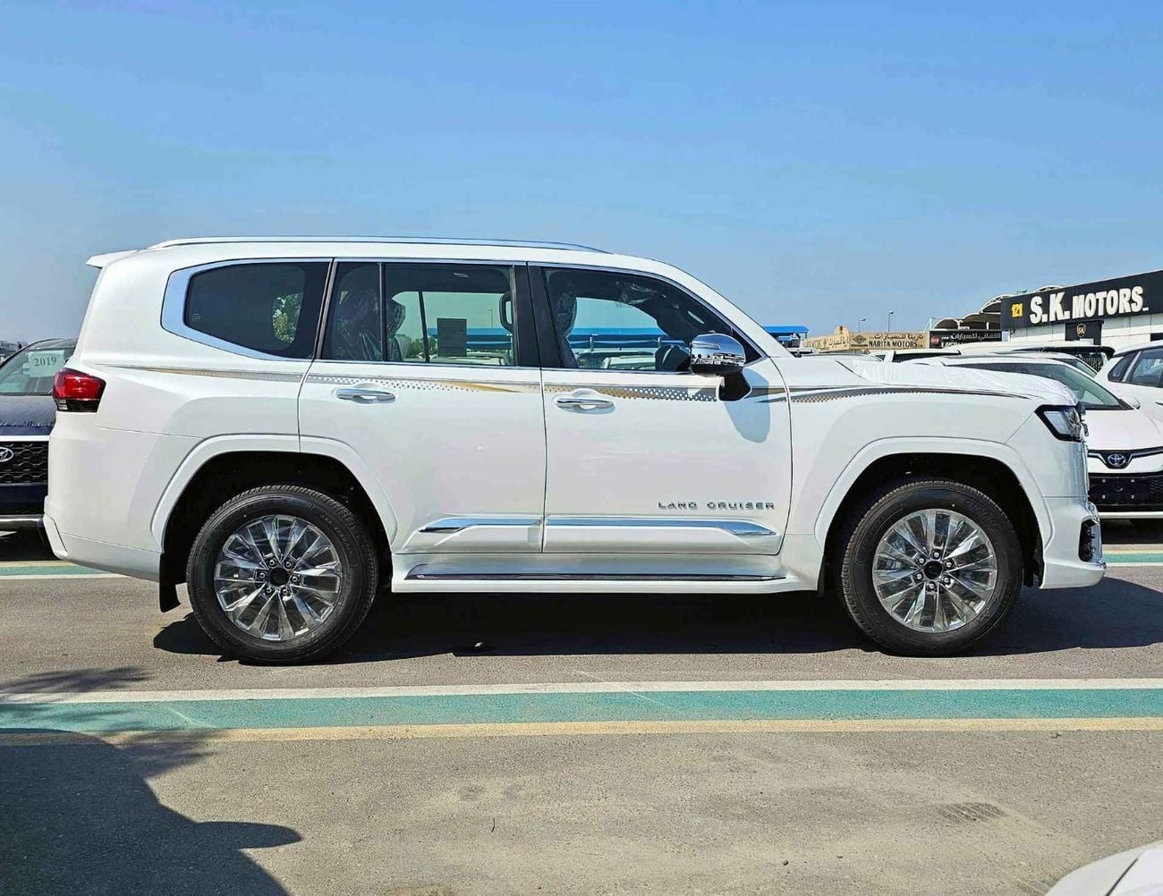 Toyota Land Cruiser VXR LC300 TWIN TURBO / 3.3L DIESEL V6 / LEATHER, SUNROOF / FULL OPTION (CODE#LCDVXRHA)