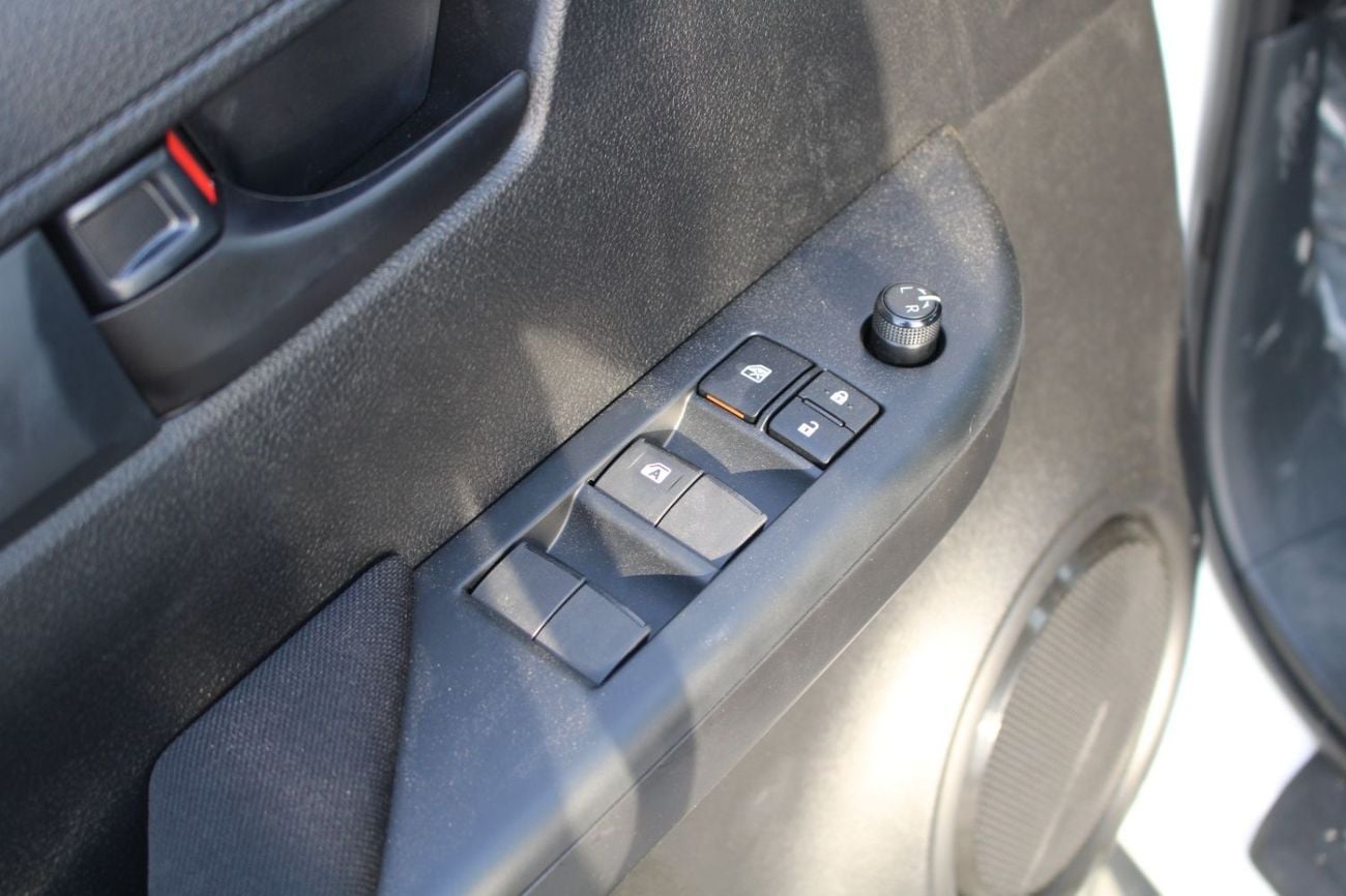 Toyota Hilux TOYOTA HILUX 2.7L PETROL DOUBLE CAB 4X4 COMFORT AUTO TOYOTA HILUX 2.7L PETROL DOUBLE CAB 4X4 AUTO