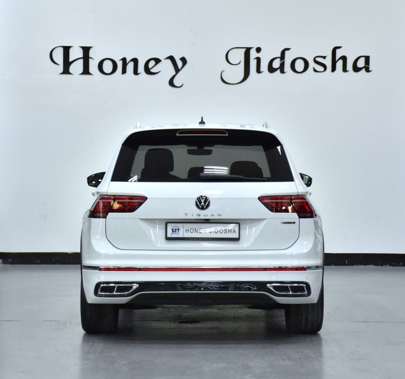 Volkswagen Tiguan R-LINE PREMIUM Volkswagen Tiguan 4Motion ( 2024 Model ) in White Color GCC Specs