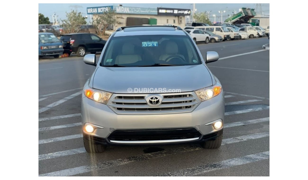 Toyota Highlander *Offer*2012 Toyota Highlander SE 4x4 Full Option - Sunroof Leather Seat