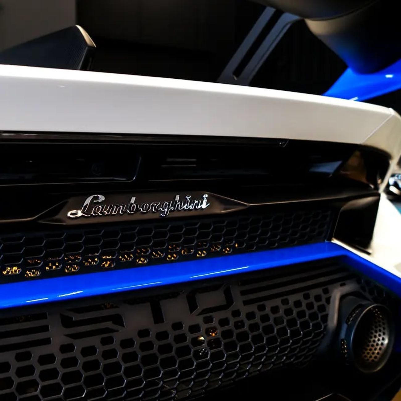 Lamborghini Huracan AED 1,149,950 • Lamborghini Huracan STO • Agency Warranty