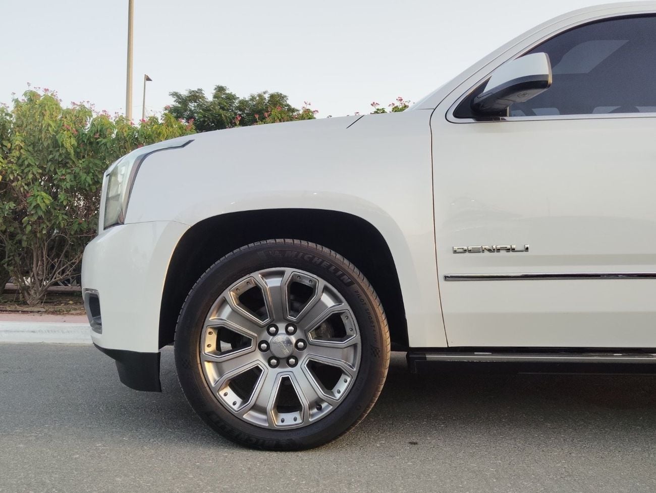 GMC Yukon DENALI